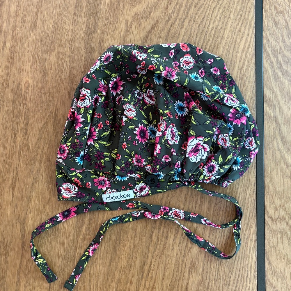 Cherokee Scrub Cap Buttons and back for long hair